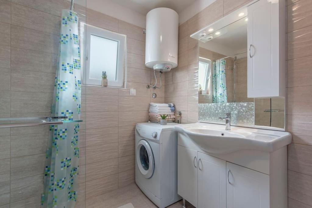 פאז'אנה Villa Anemona מראה חיצוני תמונה